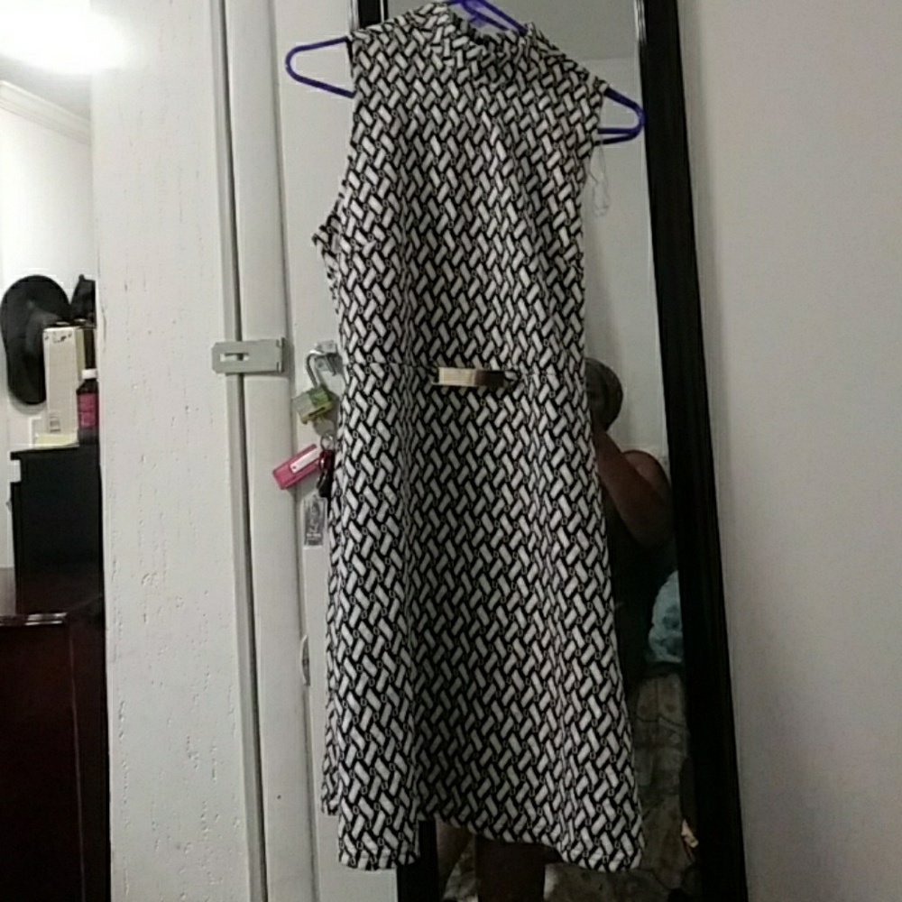 Slim fit dress